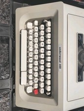 Macchina da scrivere OLIVETTI