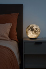 Lampada Luna iperealistica