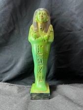 Antica statua egizia verde