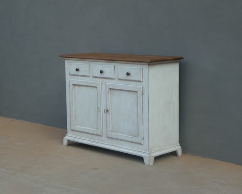 Credenza due ante tre - due, e