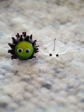 Statuina in vetro di riccio di