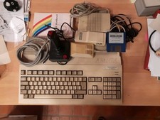 Commodore Amiga 500 Plus  alimentatore e manuale Joystick Sierra Soccer Testato