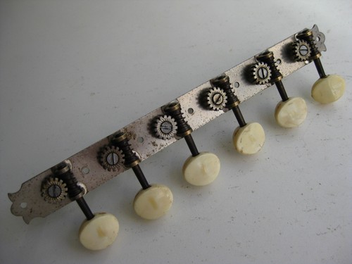 Accordatori linea chitarra - accordatori,