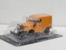 GAZ-69 T-3 con spazzaneve in