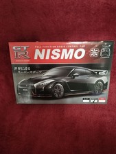 Auto radiocomandata Nissan