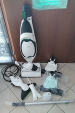 aspirapolvere con sacchetto usato con molti accessori.