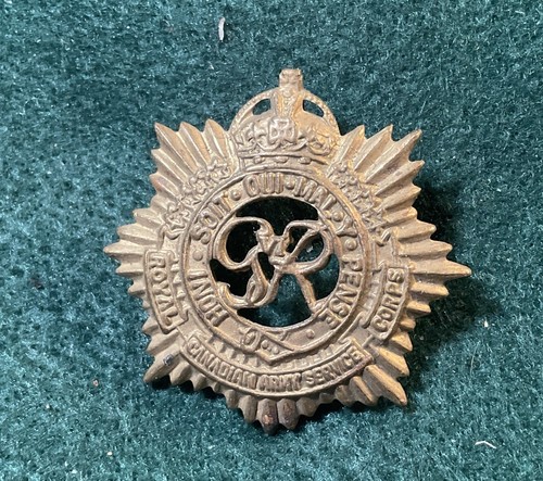 Canadian army cap - cap, badge