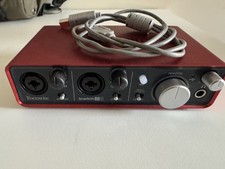  Focusrite Scarlett 2i2