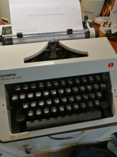 Vintage olympia monica - olympia,
