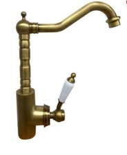 Rubinetto da cucina antico per
