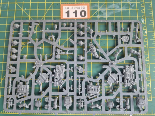 Warhammer 40k space marine - warhammer,