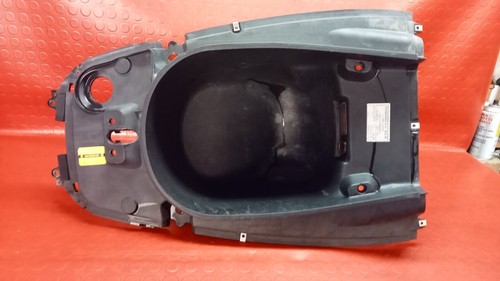 Vano casco sotto sella - vano,