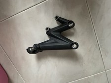 Triumph Street Triple 675 R Supporto Poggiapiedi Destra  Modello 09-11