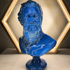 Busto in marmo con scultura