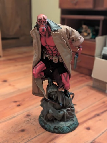 Hellboy premium format - hellboy, format™