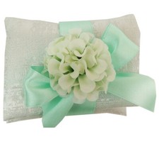 Bomboniere Fazzoletto Piegato Tiffany Applicazione Ortensia Artificiale