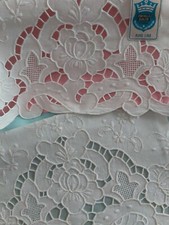 Set asciugamani in lino ricamate a mano 