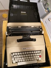 Vtg. 1975 Olivetti Lettera 35