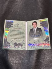 ELIJAH WOOD 2024 Foglia Libro