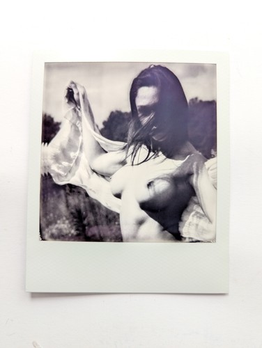 Foto polaroid nudo - -,