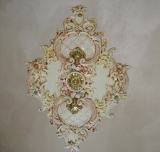 Rosone in gesso decorato a