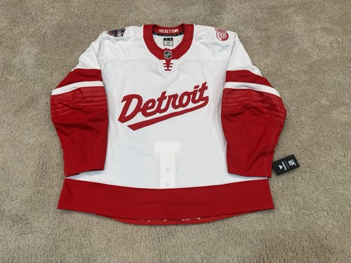 Detroit red wings - mic, fanatics