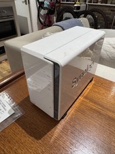 Synology DiskStation DS213J Alloggiamento NAS desktop 3,5" 2 alloggiamenti - Bianco