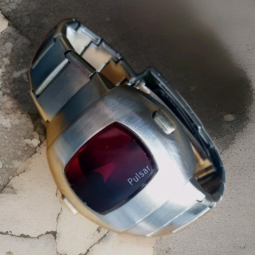 Vintage 1970 quartz pulsar - vintage,