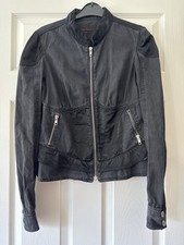 Giacca nera con zip stile