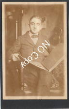 Foto Ritratto Uomo Studioso