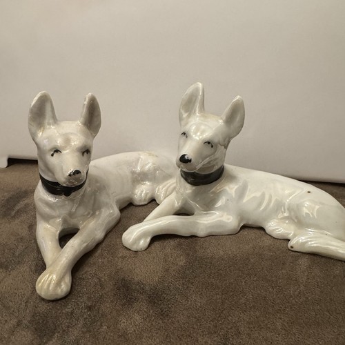 Figurine doberman pincher - figurine,