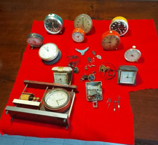 lotto n4  sveglie per  pezzi di ricambio vintage come da foto