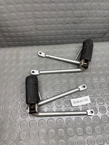 Coppia pedaline passeggero - pedaline,