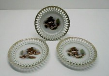 ANTICHI PIATTI CON MEDAGLIONE