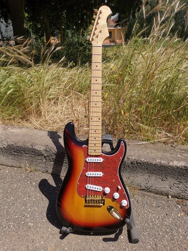 Chitarra elettrica sunburst - chitarra,