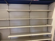 Scaffali negozio  esposizione in metallo uso commerciale o magazzino.