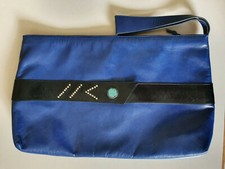 Borsa Donna a busta Anni 90 in pelle Blu con fascia nera e pietruzza POLLINI 