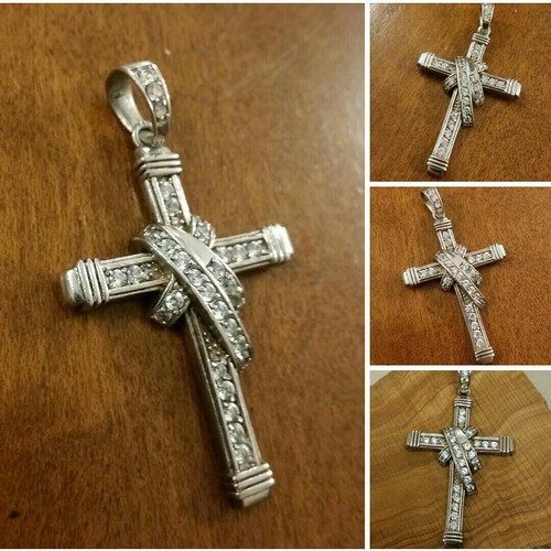 Croce ciondolo per catena
