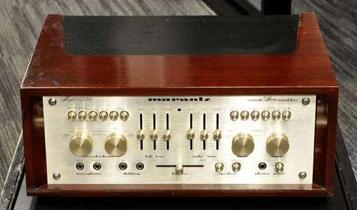 Amplificatore stereo console