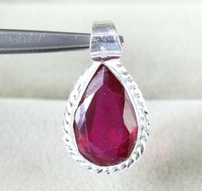 Ciondolo 8,25 Ct Rubino Rosso