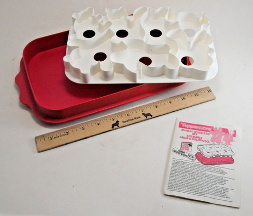 Tupperware jell ojigglers - tupperware, jell-ojigglers