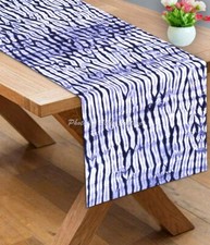 Runner da tavolo etnico in tela di cotone Shibori blu a righe lungo tie dye c...