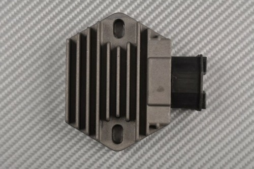 Regolatore raddrizzatore di - regolatore,