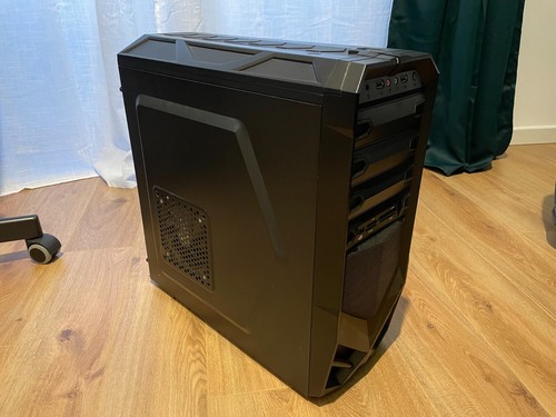 Computer fisso con monitor
