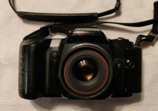 Vintage Macchina fotografica analogica 35mm Olympus OM101 power focus lens 50mm