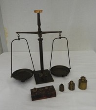 ANTICA BILANCIA DI PRECISIONE DA FARMACIA OREFICERIA  