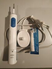 Oral-B Pro 600 Spazzolino Elettrico con Testine Oral B Cross Action