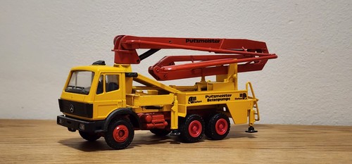 Costruzione pompa per