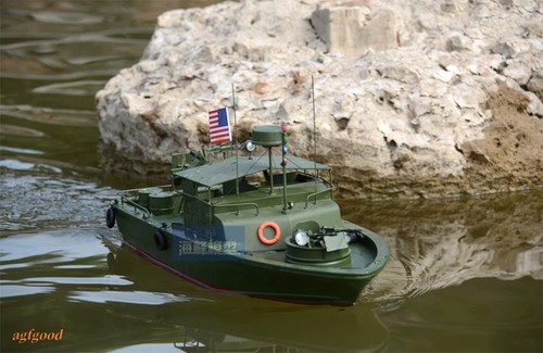 River patrol boat - 1:18,