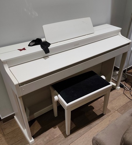 Pianoforte digitale bianco - pianoforte,